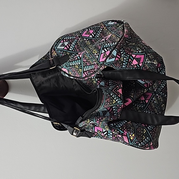 Mossimo Supply Co. Retro/Vng Multicolor Knit Geometric Pattern Dufflebag - Picture 2 of 6